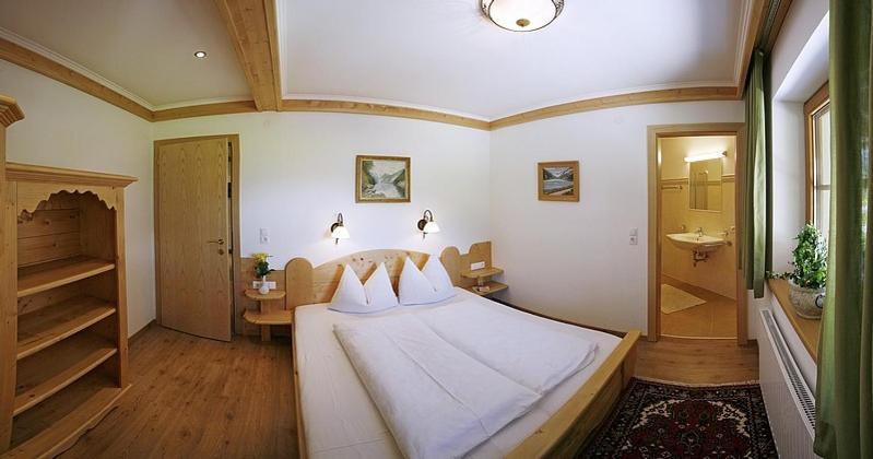 Appartementhaus Sonnenschein Mayrhofen Szoba fotó